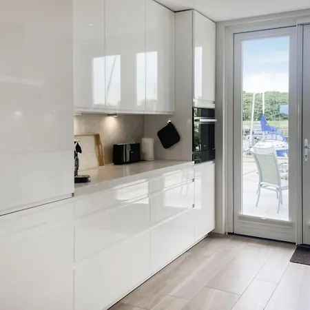 Vakantiehuis Wierhooft 29 *
